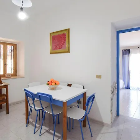 1 Bedroom Stunning In Apartman Tropea