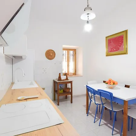 1 Bedroom Stunning In