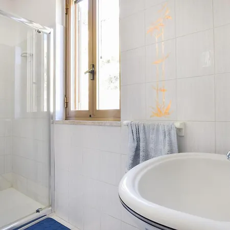1 Bedroom Stunning In *